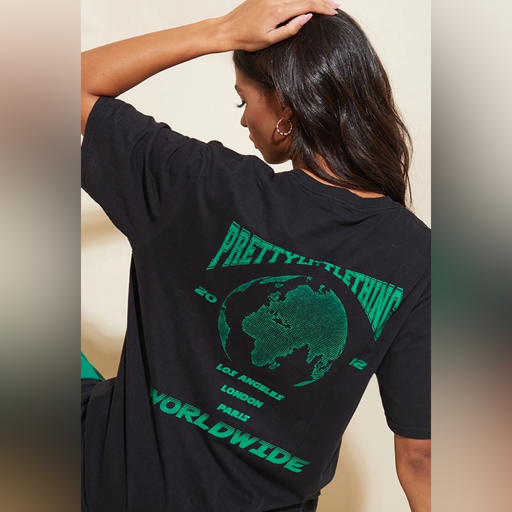 PRETTY LITTLE THING WORLDWIDE OVERSIZED SHIRT